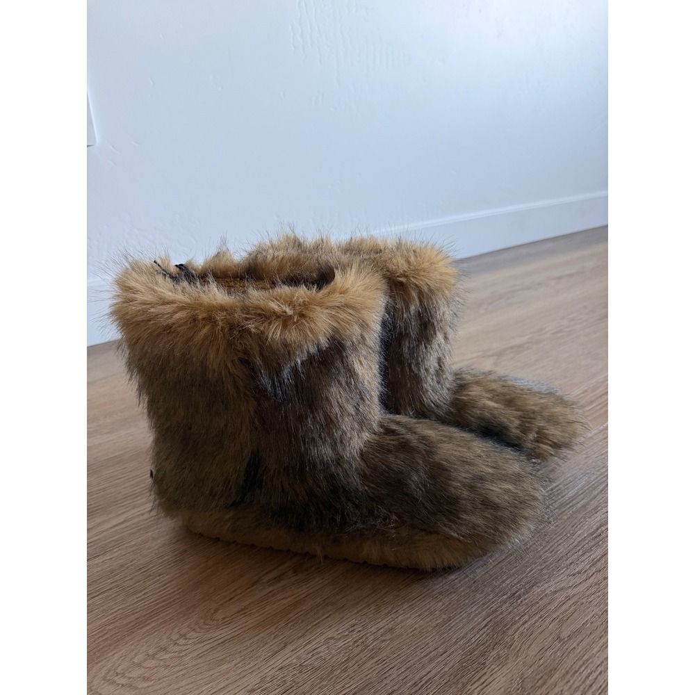 Women faux fur winter boots 11/12